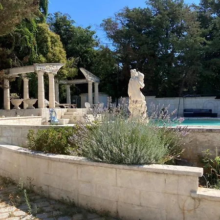 Gite Encore Un Soir Hyeres Exterior photo